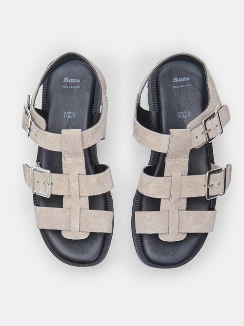 Sandales en daim avec plateform BATA - Kiabi Sandales en daim avec plateform BATA - Kiabi