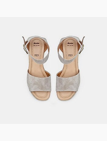 Sandales en daim avec talon compensé BATA