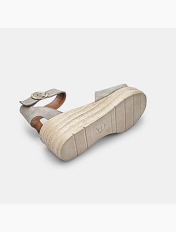 Sandales en daim avec talon compensé BATA