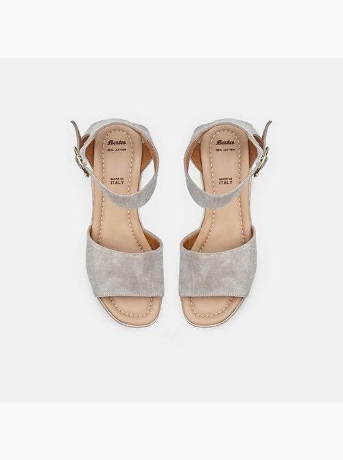 Sandales en daim avec talon compensé BATA - Kiabi