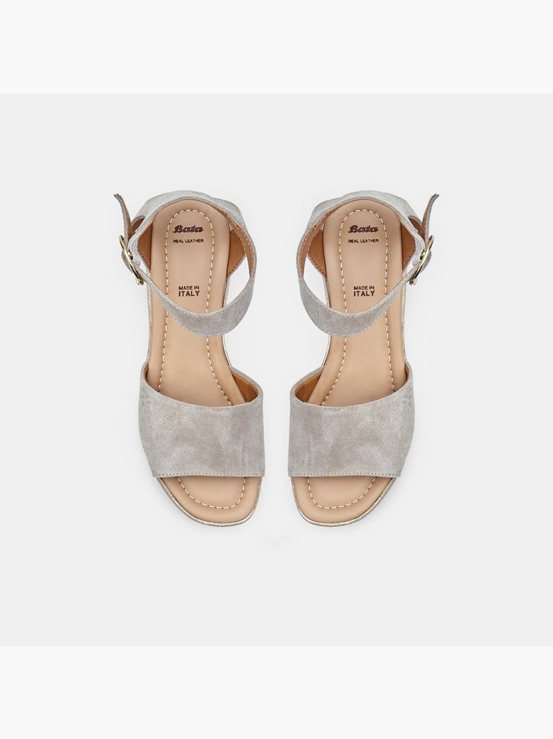 Sandales en daim avec talon compensé BATA Beige - Kiabi