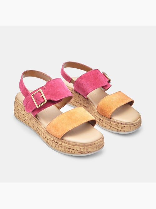 Sandales en daim avec talon compensé BATA - Kiabi