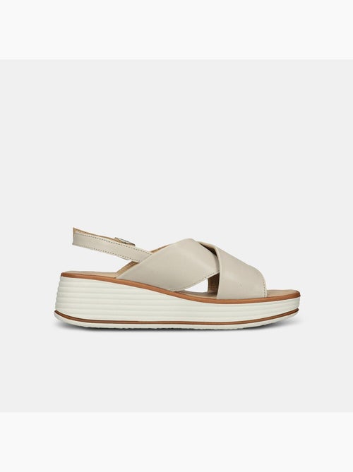 Sandales en daim BATA - Kiabi