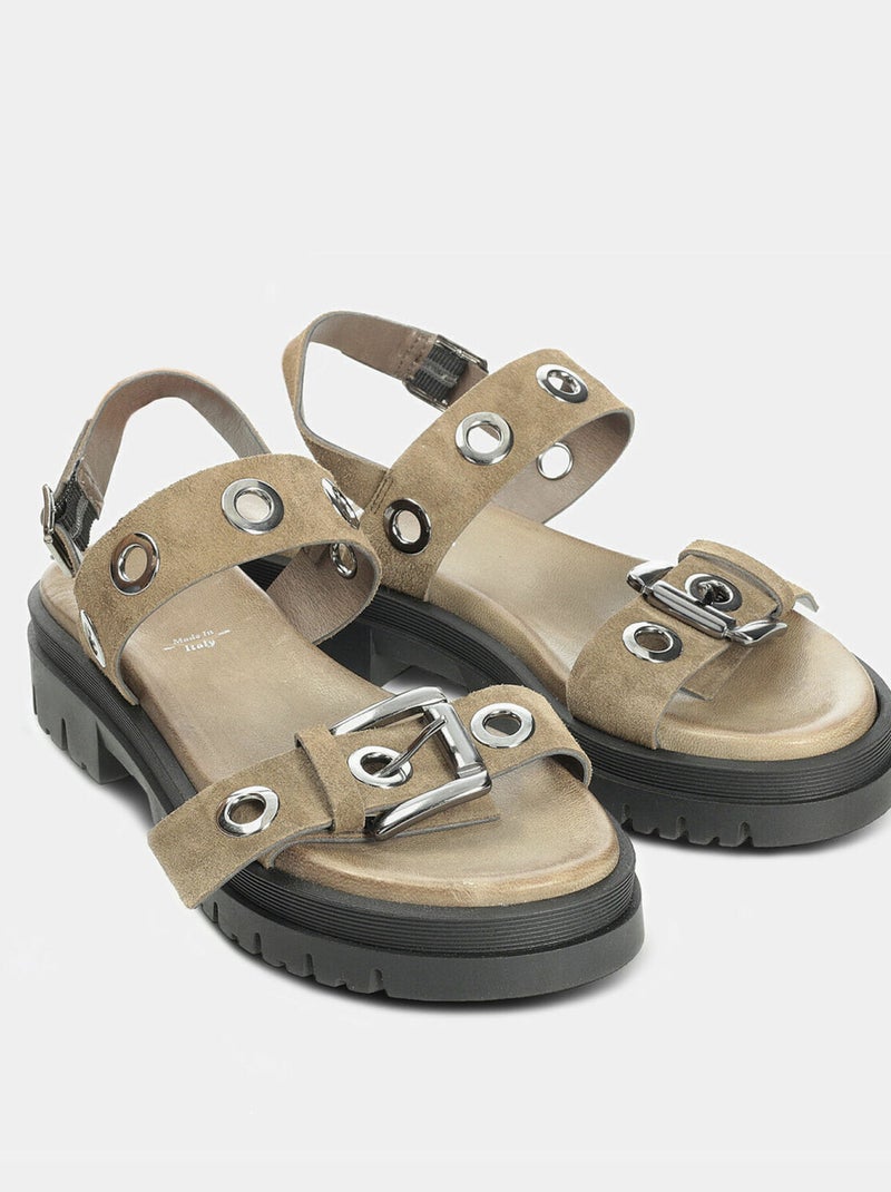 Sandales en daim BATA Marron - Kiabi