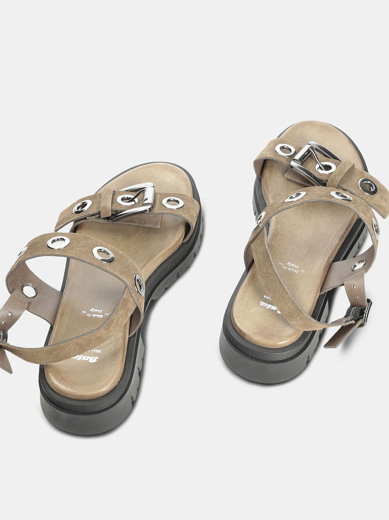 Sandales en daim BATA Marron - Kiabi