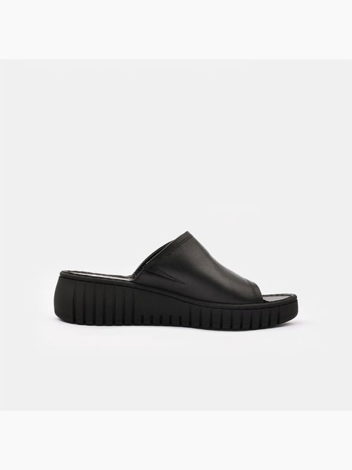 Sandales en daim BATA - Kiabi