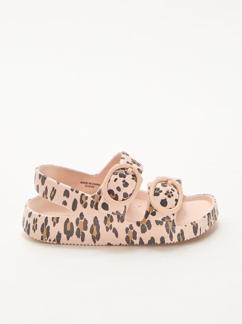 Sandales en plastique léopard - Kiabi