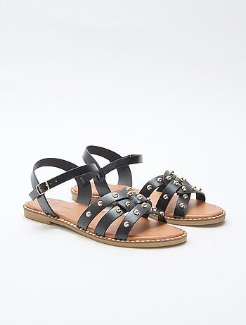 Sandales en simili avec brides cloutées