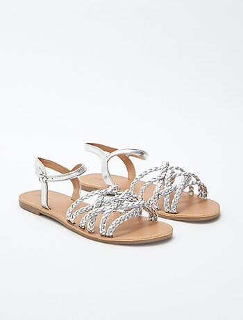 Sandales en simili avec brides tressées