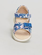 Sandales Sandalettes Chaussures Adultes Et Enfants Taille 22 Kiabi