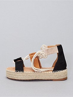Sandales en suédine lacets en corde - Kiabi