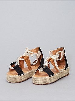 Sandales en suédine lacets en corde - Kiabi