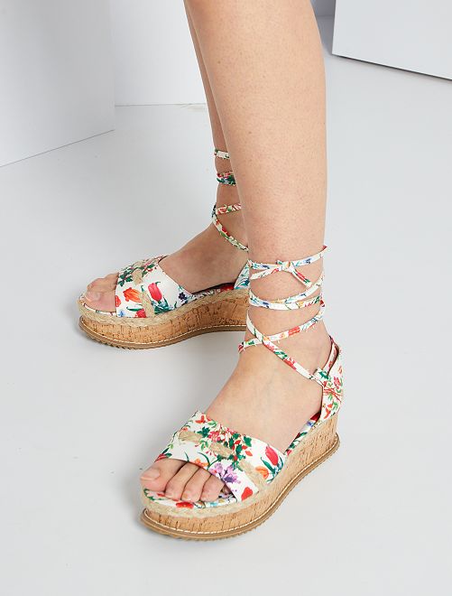 Sandales en textile fleurie                             blanc 
