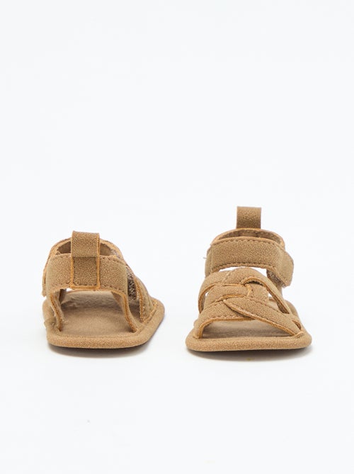 Sandales en tissu avec brides croisées - Kiabi
