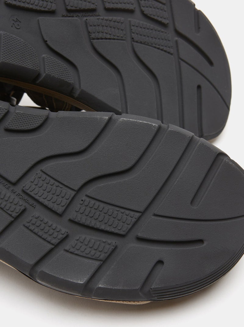 Sandales en tissu Marron - Kiabi