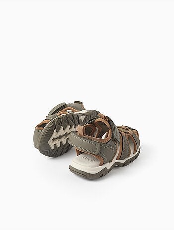 Sandales fermées ultra-légères