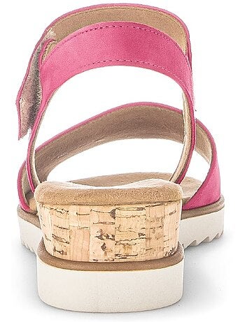 Sandales foncé en daim