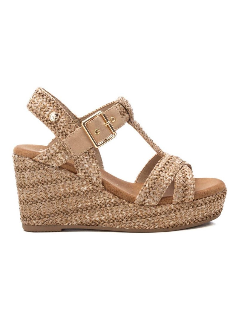Sandales habillées à semelle compensée avec boucle Camel - Kiabi