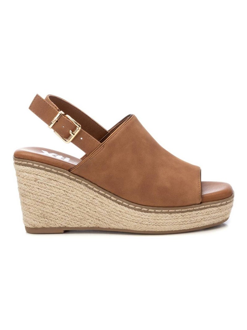 Sandales habillées à semelle compensée avec boucle Camel - Kiabi