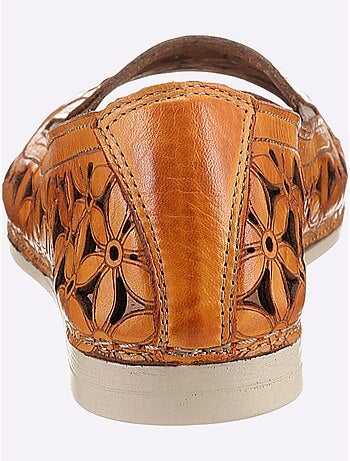 Sandales ouvertes en cuir avec empiècements ajourés et semelle confortable - Taille standard - Witt