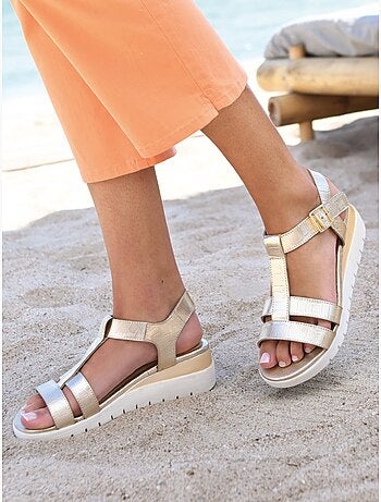 Sandales patte scratch sous boucle