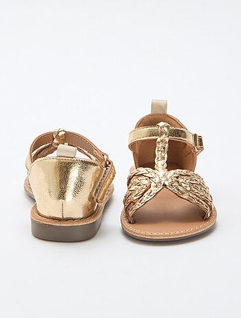 Sandales plates à bride et lanières tressées