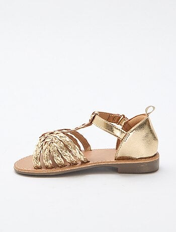 Sandales plates à bride et lanières tressées