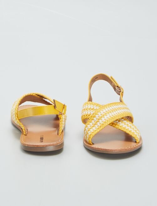 Sandales plates à brides croisées - Kiabi