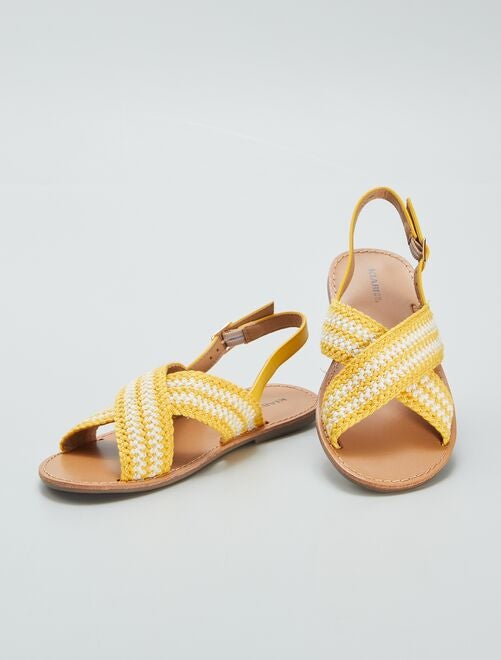 Sandales plates à brides croisées - Kiabi