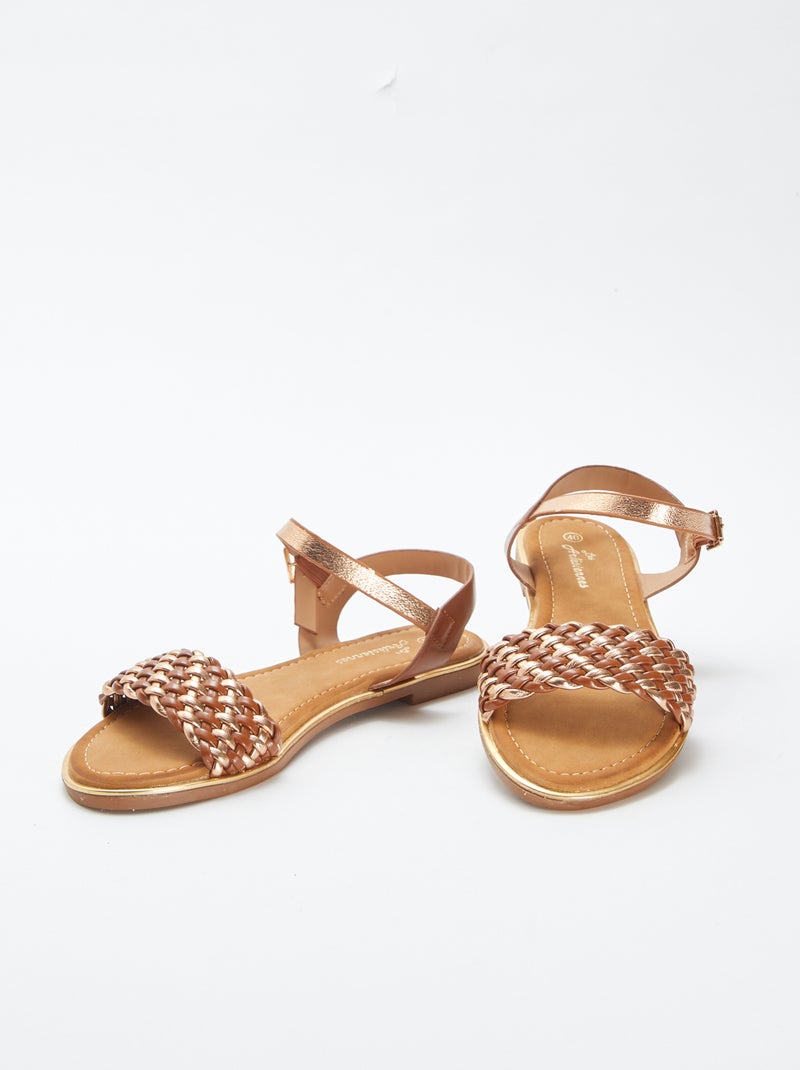 Sandales plates avec brides à boucle Marron - Kiabi