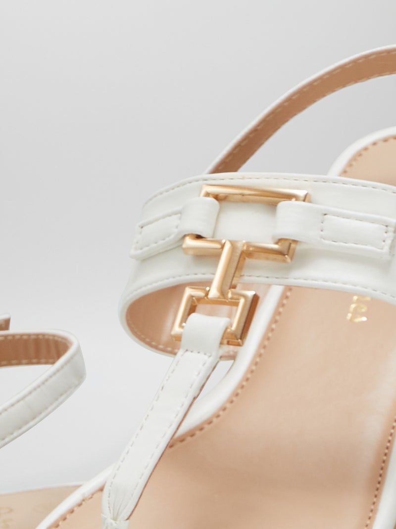 Sandales plates avec entre-doigts Blanc - Kiabi