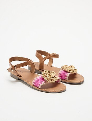 Sandales plates avec fleurs fantaisies