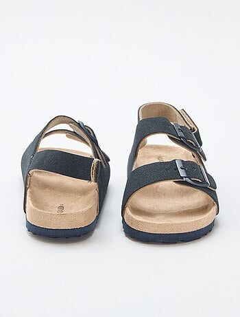 Sandales plates en suédine ajustables