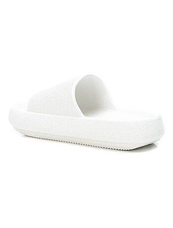 Sandales plates femme