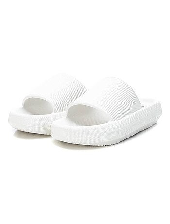 Sandales plates femme