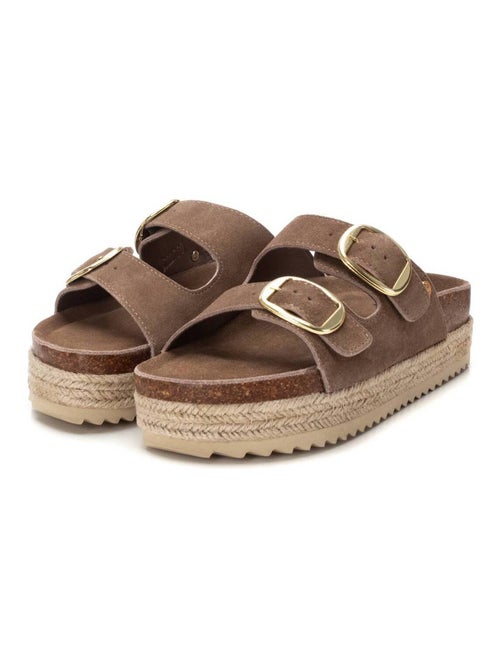 Sandales plates femme en cuir - Kiabi