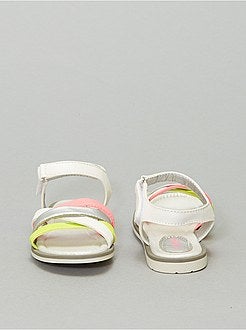 Sandales plates multicolores - Kiabi