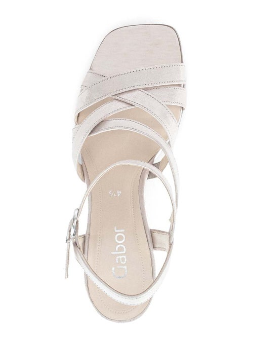 Sandales poudrées  en cuir irrisé - Kiabi