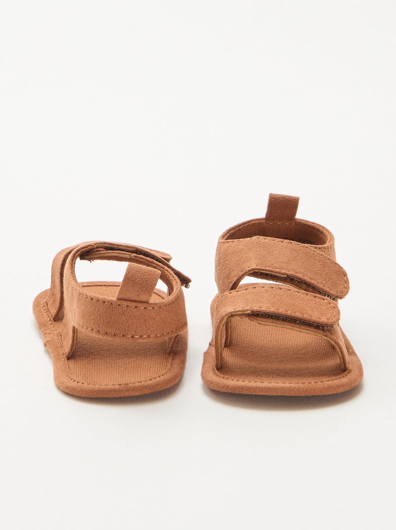 Sandales souples avec 2 brides Camel - Kiabi