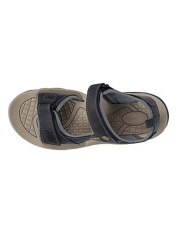 Sandales très confortables, et faciles a enfiler Isotoner