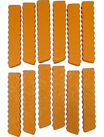 Saucisse avec frites et ketchup
