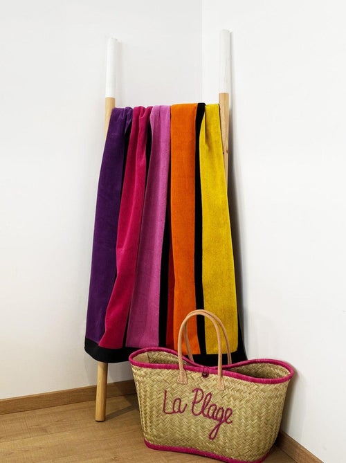 Serviette de plage éponge velours Jacquard Happy Chic 100x175 470g/m² - Kiabi Serviette de plage éponge velours Jacquard Happy Chic 100x175 470g/m² - Kiabi