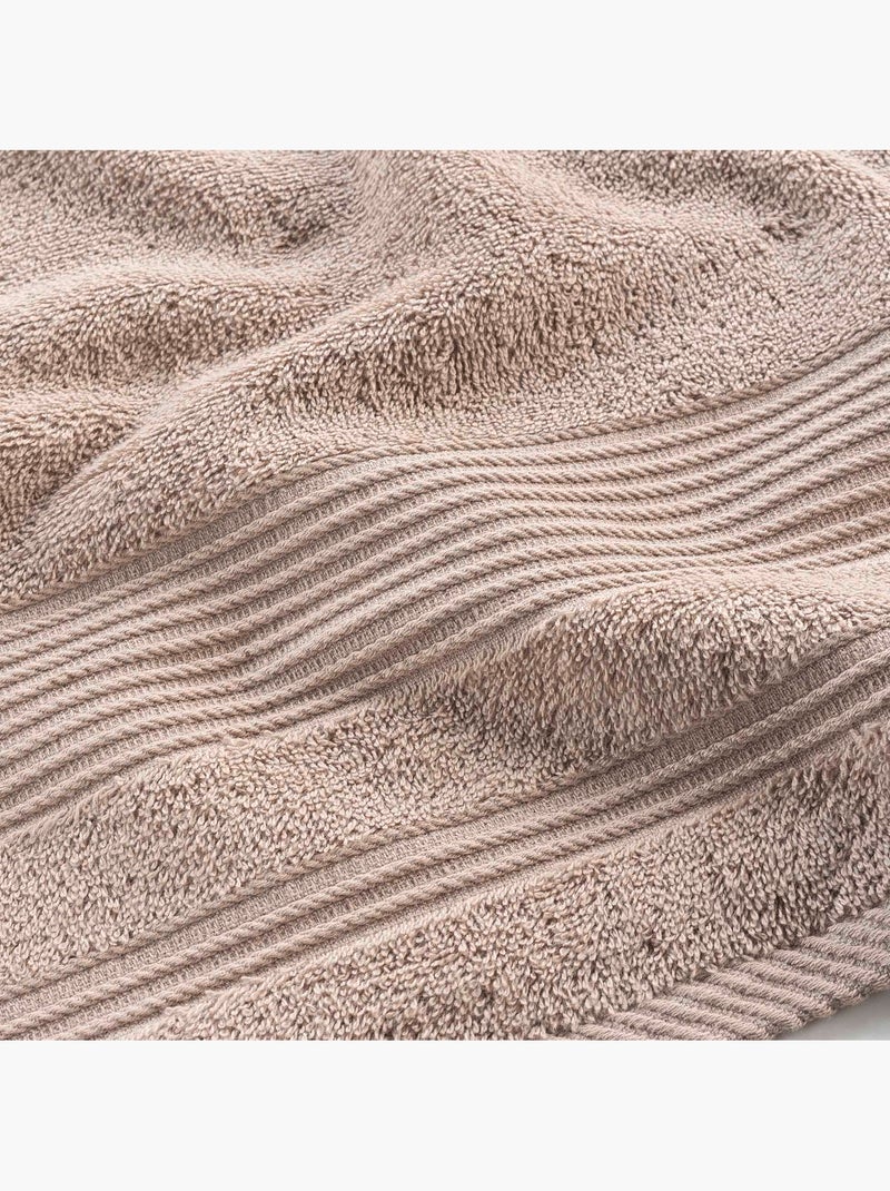Serviette ou drap de douche 70 x 130 cm Tendresse taupe Taupe - Kiabi