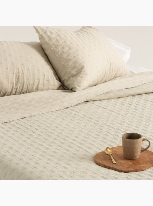 Set couvre-lit uni matelassé avec taie d’oreiller - Kiabi