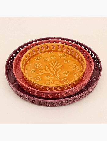 Set de 3 plateaux en métal avec motifs en relief