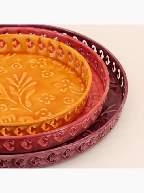Set de 3 plateaux en métal avec motifs en relief - Kiabi