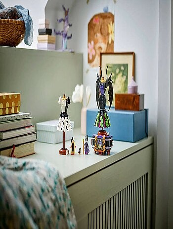 Set de Construction LEGO Disney : Les Robes de Maléfique et Cruella D'Enfer - 43262