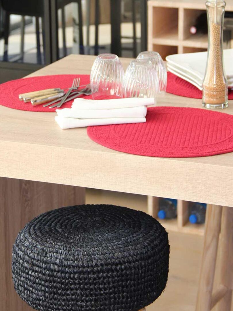 Set De Table Rouge Set de table rond et matelassé - Rouge - Kiabi - 7.14€