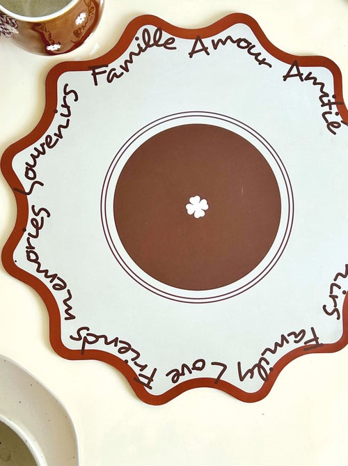 Set de table rond rigide avec écriture décorative - Kiabi Set de table rond rigide avec écriture décorative - Kiabi