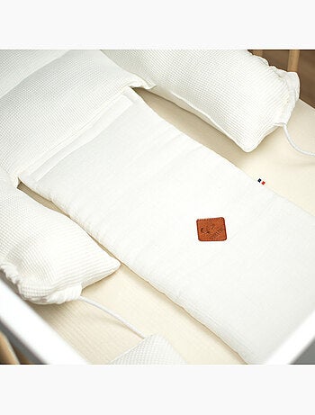 SEVIRA KIDS | Cocon nid réducteur de lit en coton nid d'abeille